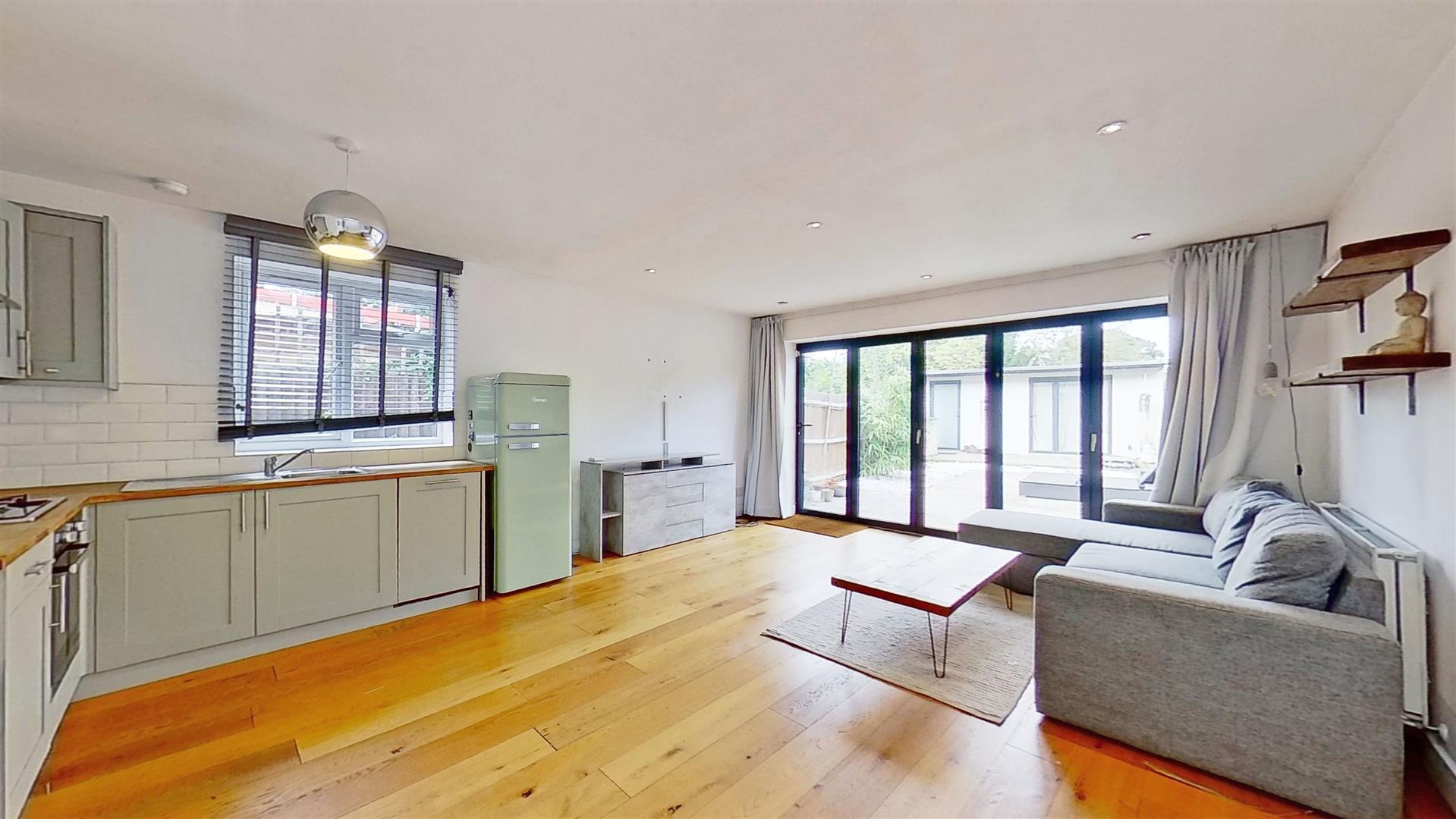 Property Image 3de525cd-833a-48b2-99b0-91b81a57f1b6