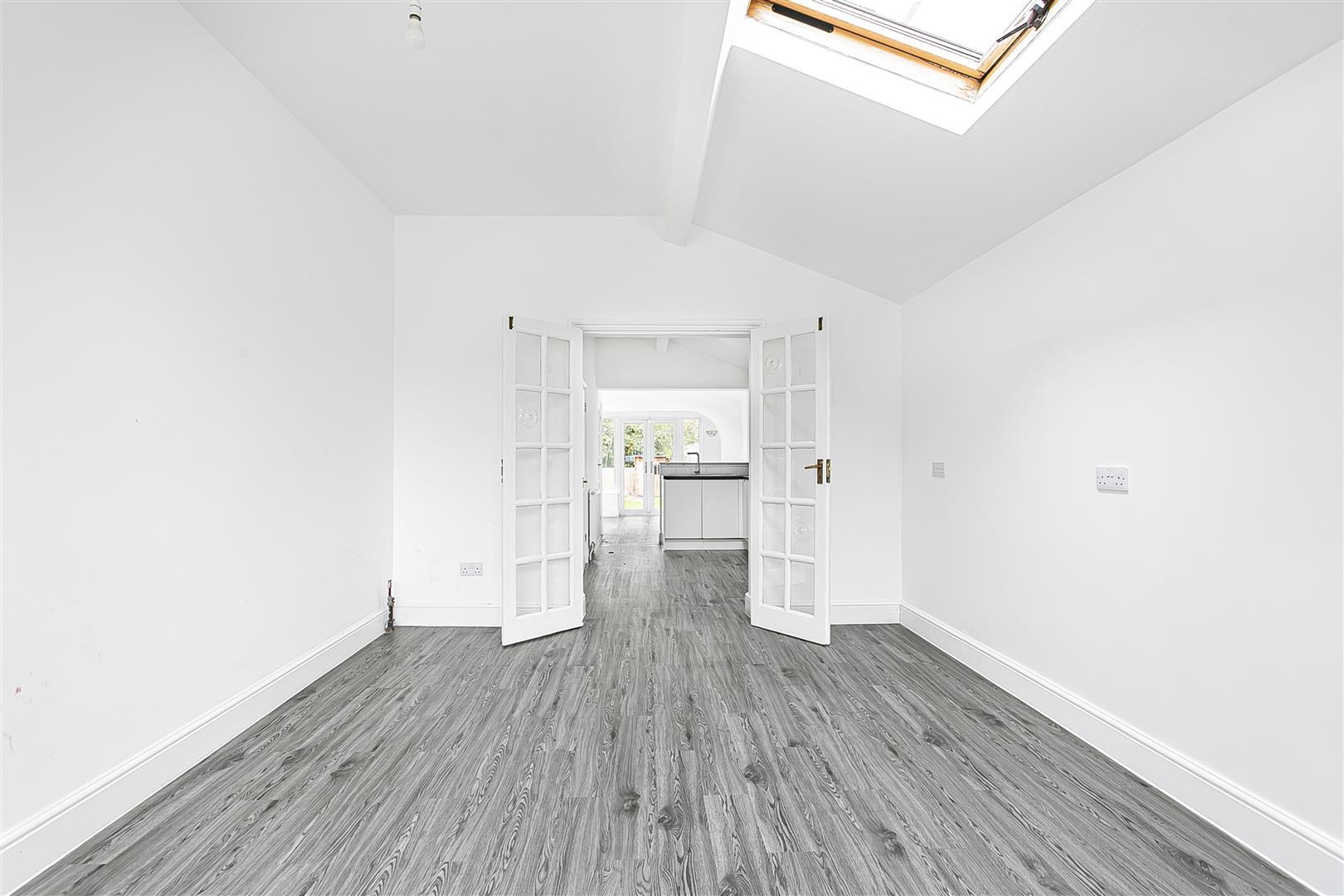 Property Image 3e01b9ea-379a-48e3-b58e-e6faebdb53df