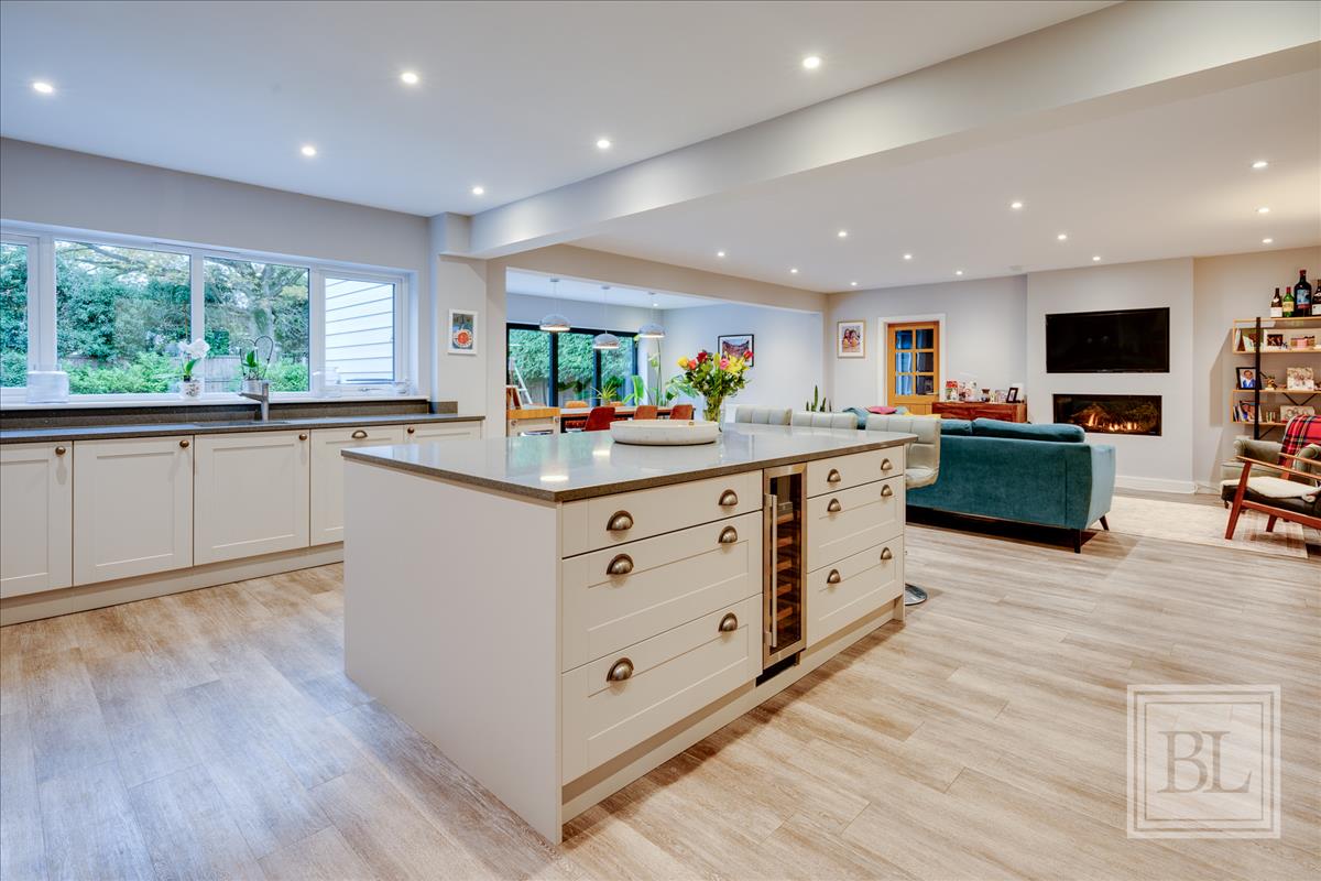 Property Image 3e159f66-28f5-41c3-accf-5c499e93e5c6