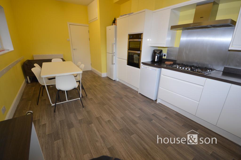 Property Image 3e1961ce-c002-4409-8d2b-367c50bce492