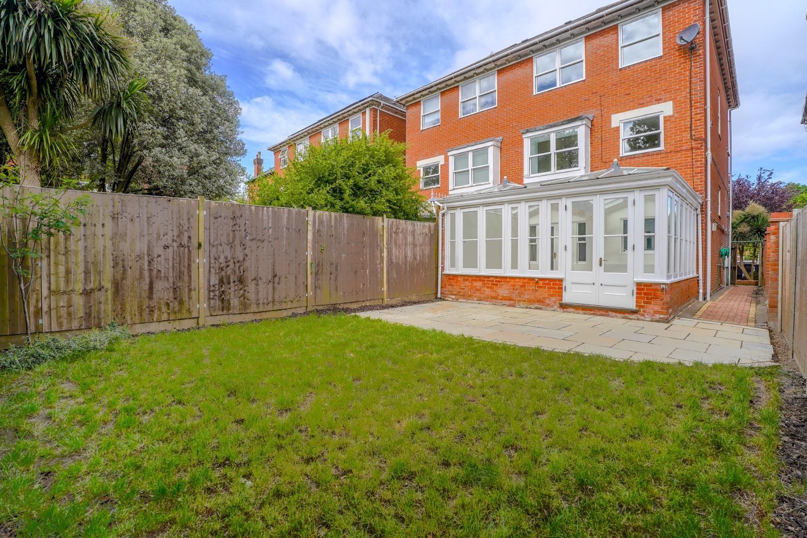Property Image 3e4279bf-19ca-415b-91e5-0e4c2c101721