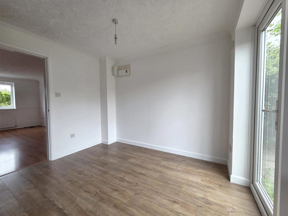 Property Image 3e5a5c4e-602b-45c0-9d45-2f744f169258