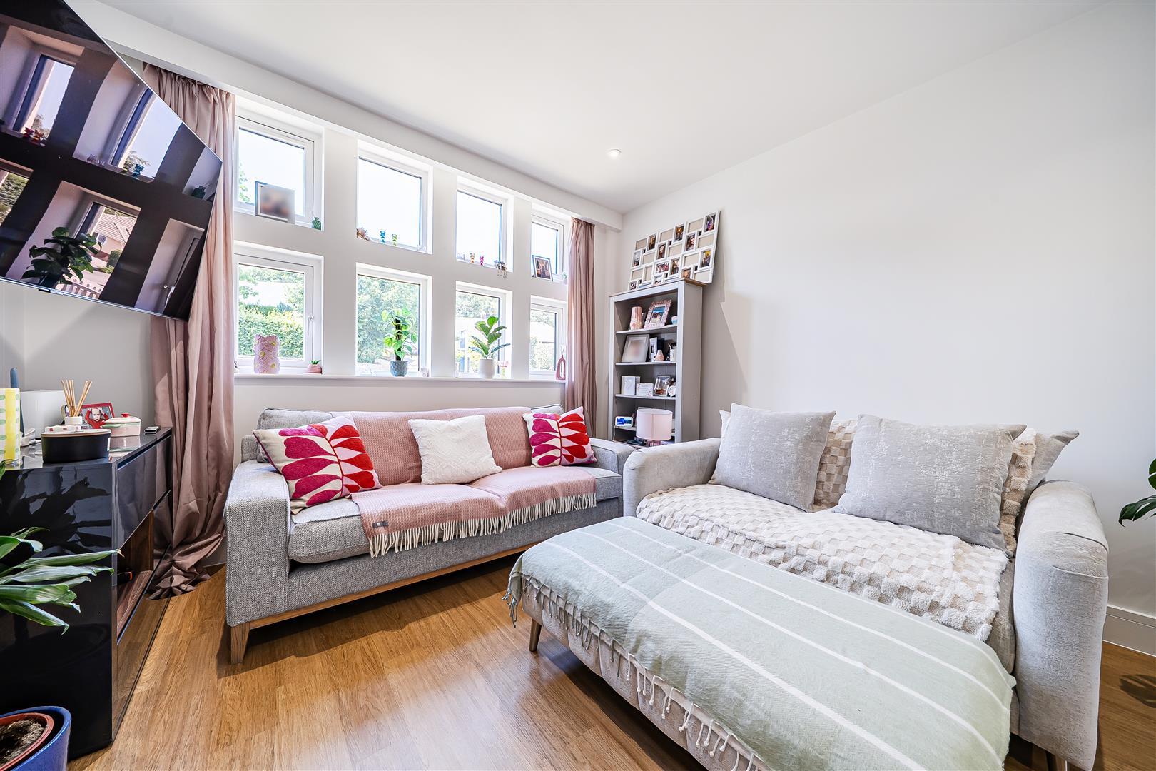 Property Image 3e8759bb-0e52-43d8-847d-56a9d1137482