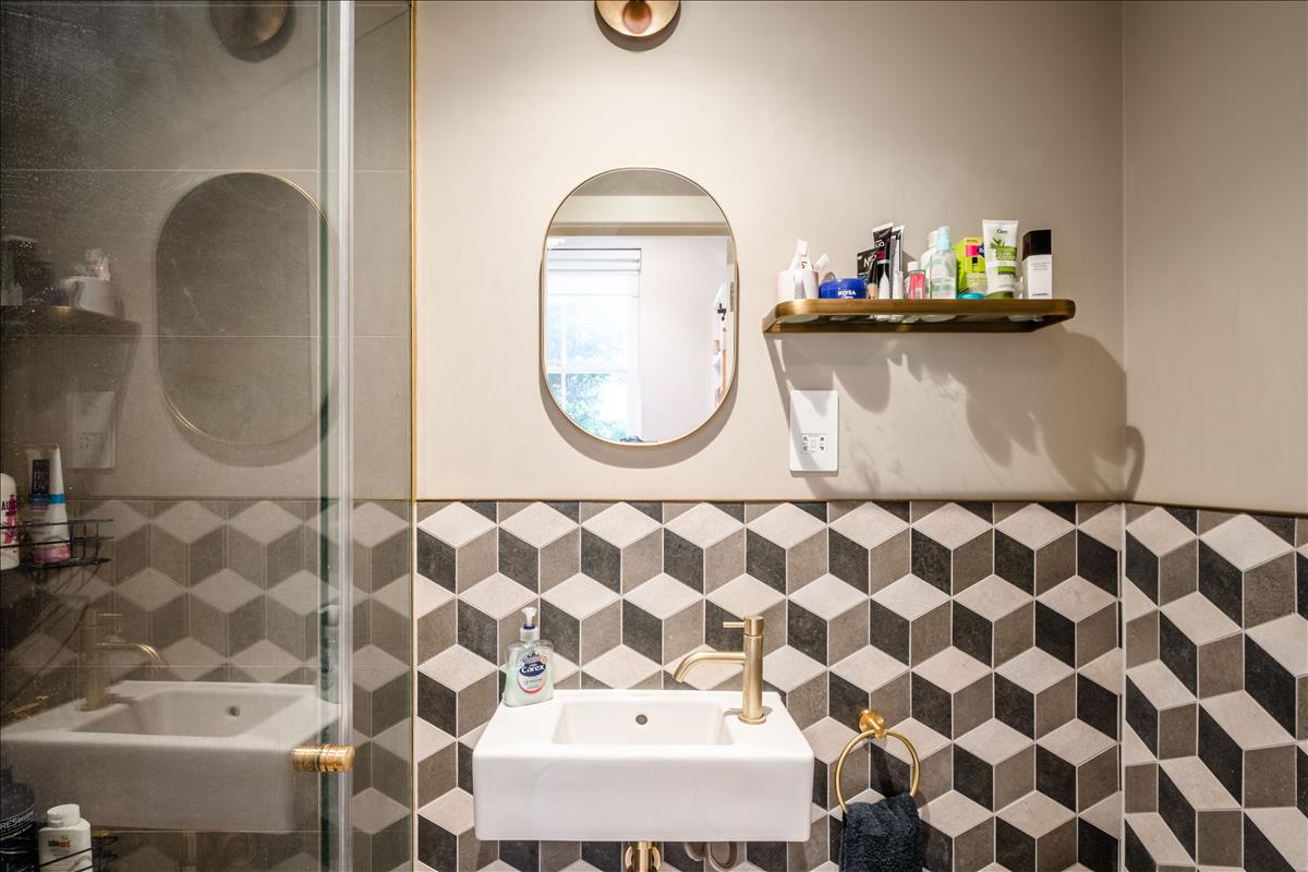 Ensuite. Three bedroom split-level duplex apartment for sale on Orde 