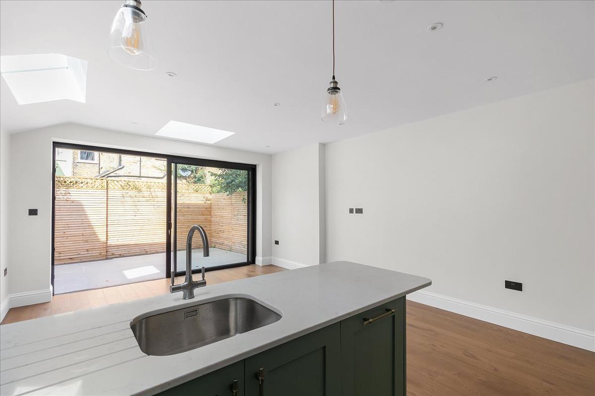 Property Image 3eeeba83-6ac0-425b-a179-32e3dc87cf59