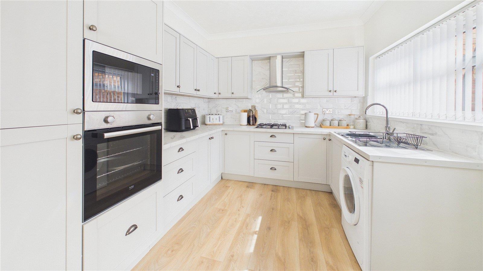 Property Image 3ef40a58-7d7a-4940-8df8-42768686d784