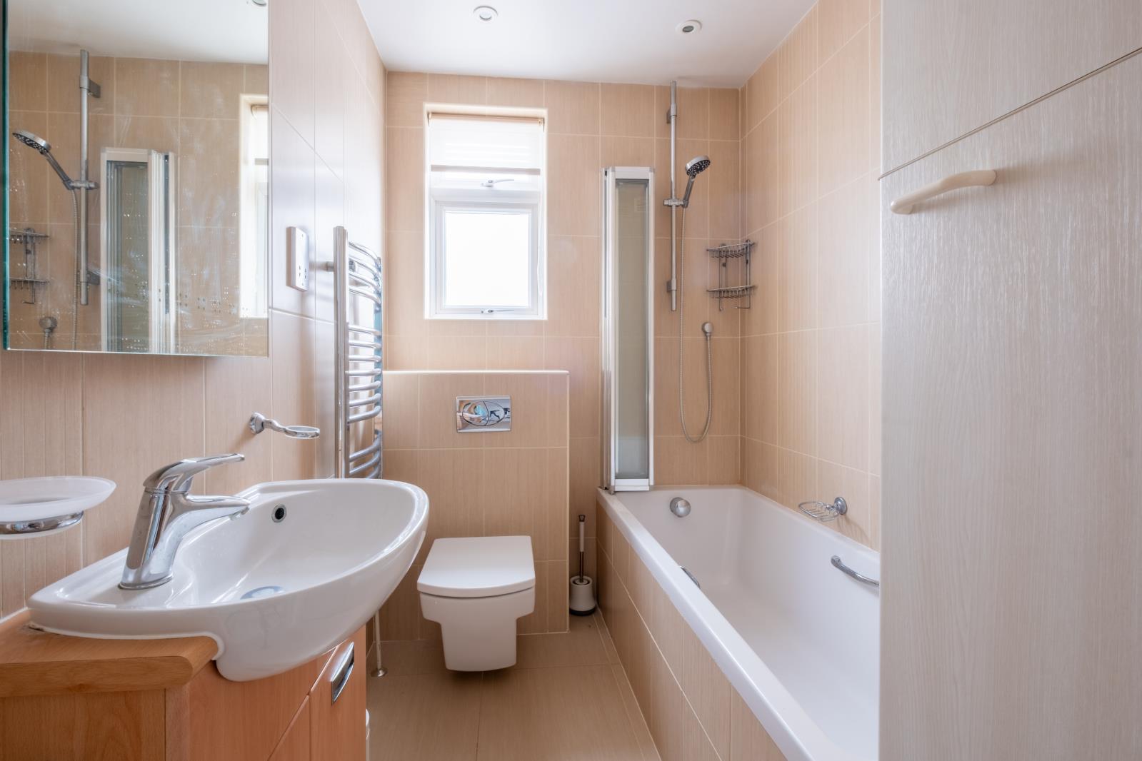Property Image 3f075ea6-7edb-4d11-9d3f-e5c9436f473a
