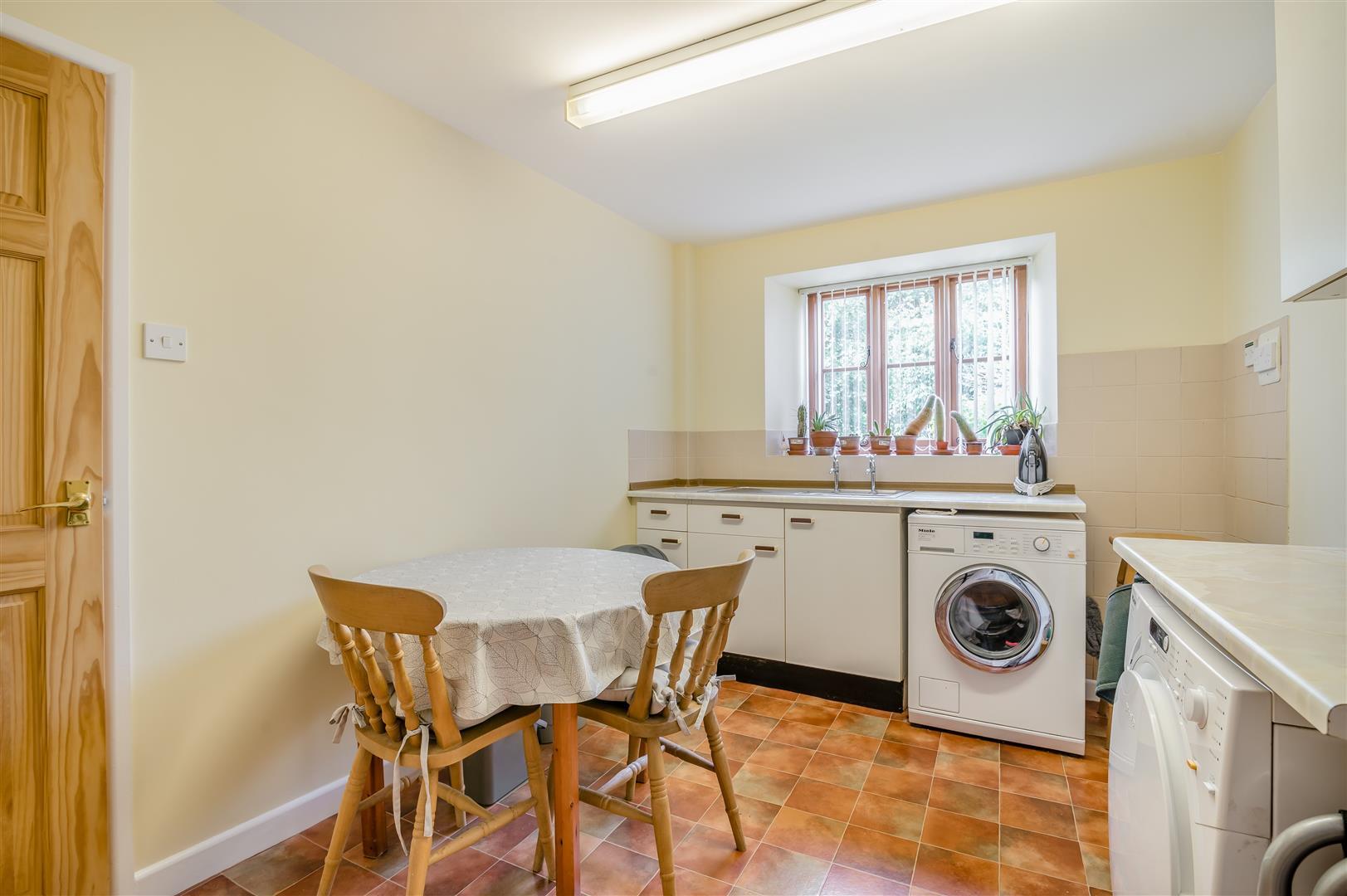 Property Image 3f0df110-c2e9-4fae-b2bc-9e3e3bc36505