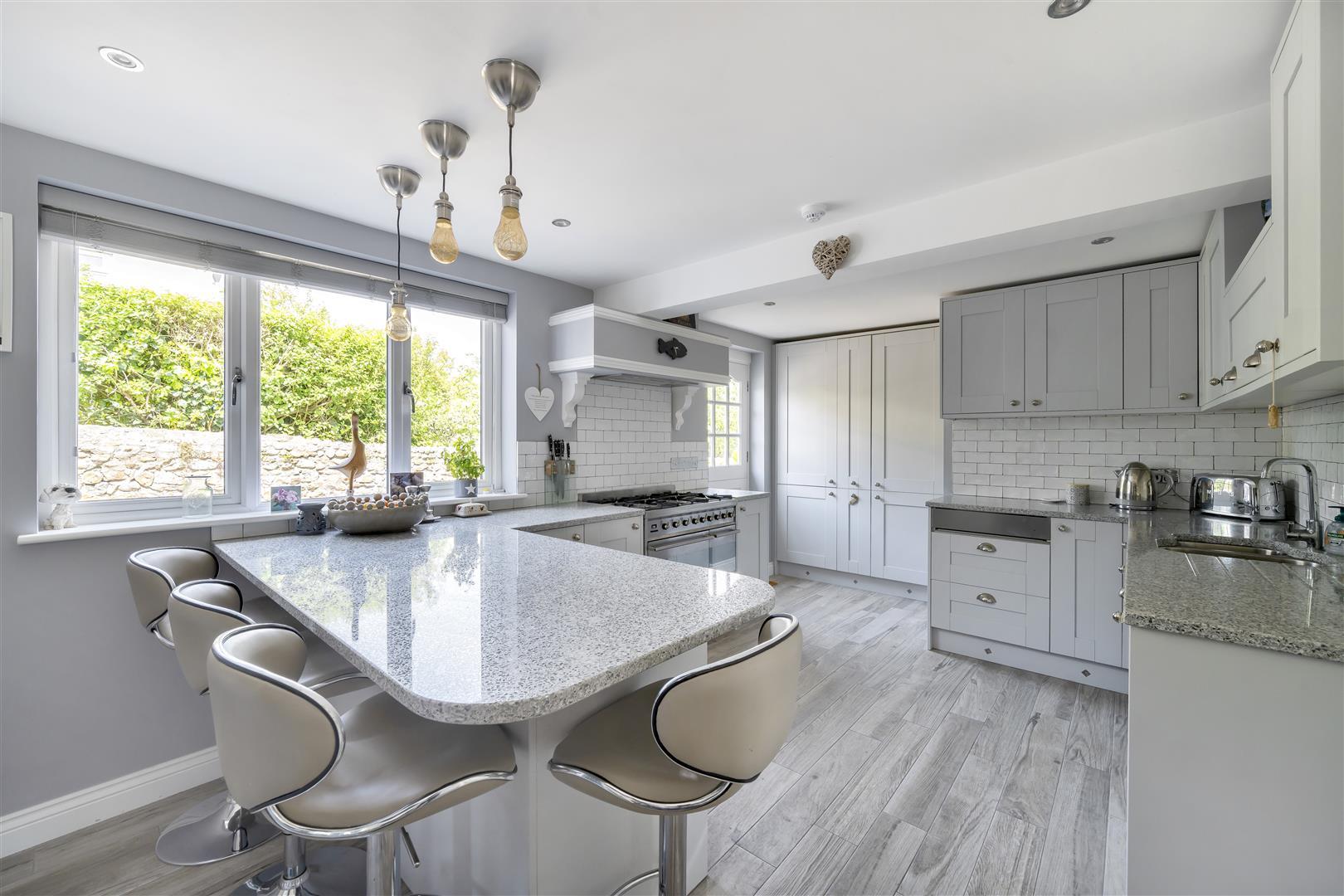 Property Image 3f1c8e37-9983-43eb-8700-96d6bad07a11