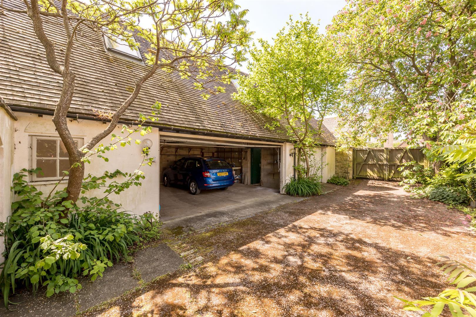 Property Image 3f251f85-d2c8-438b-8880-0fc96a5ec7b5