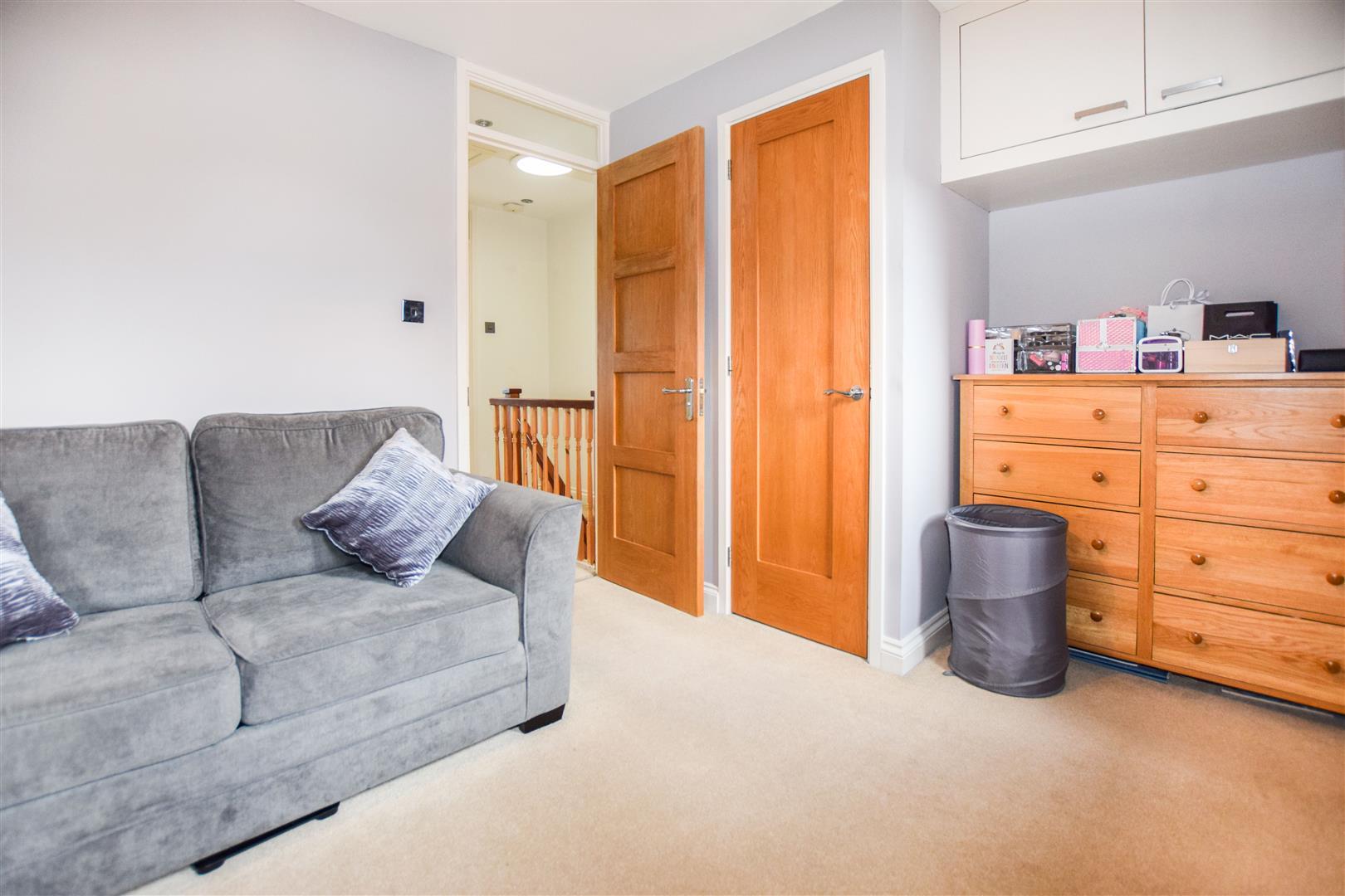 Property Image 3f25d1b2-c3cf-4543-98f6-222e10bc5aaf