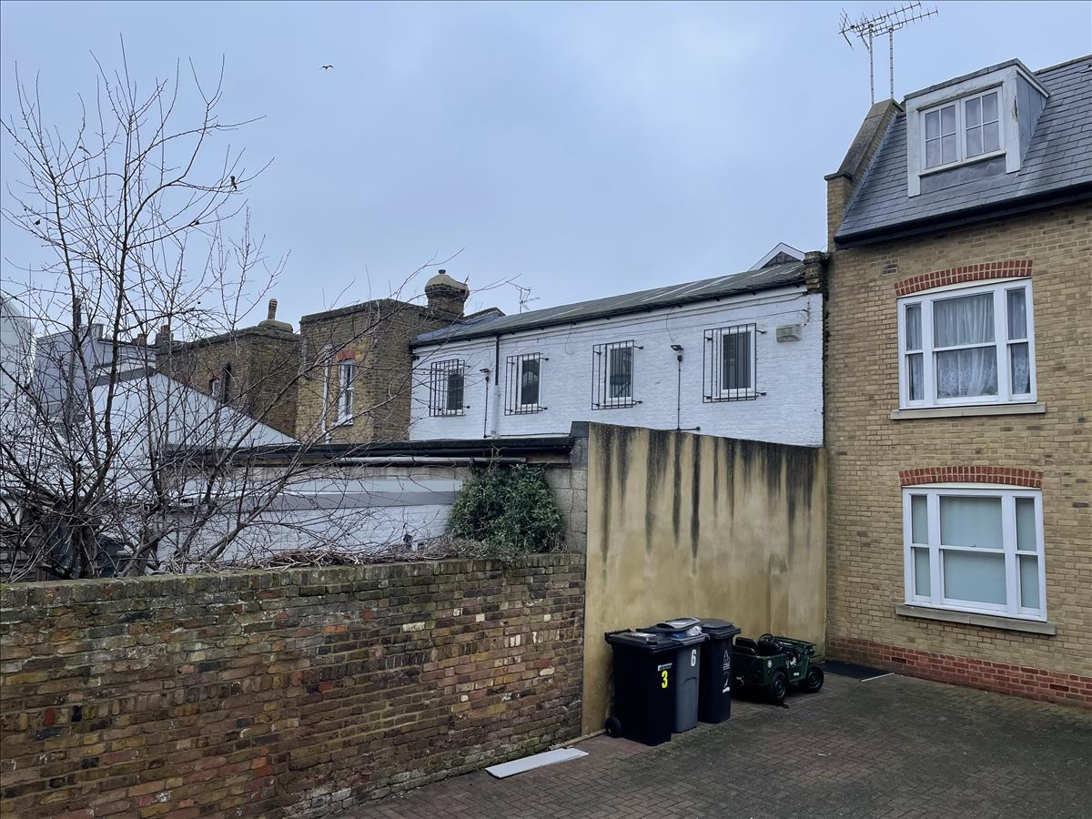 Property Image 3f260930-1352-40ed-94fb-25e4b518925d