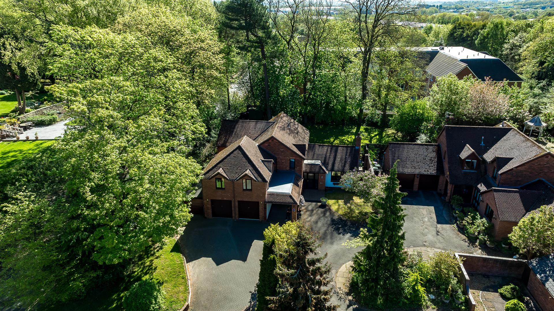 Property Image 3f3f78f9-a03b-4d98-b000-9670debafb73