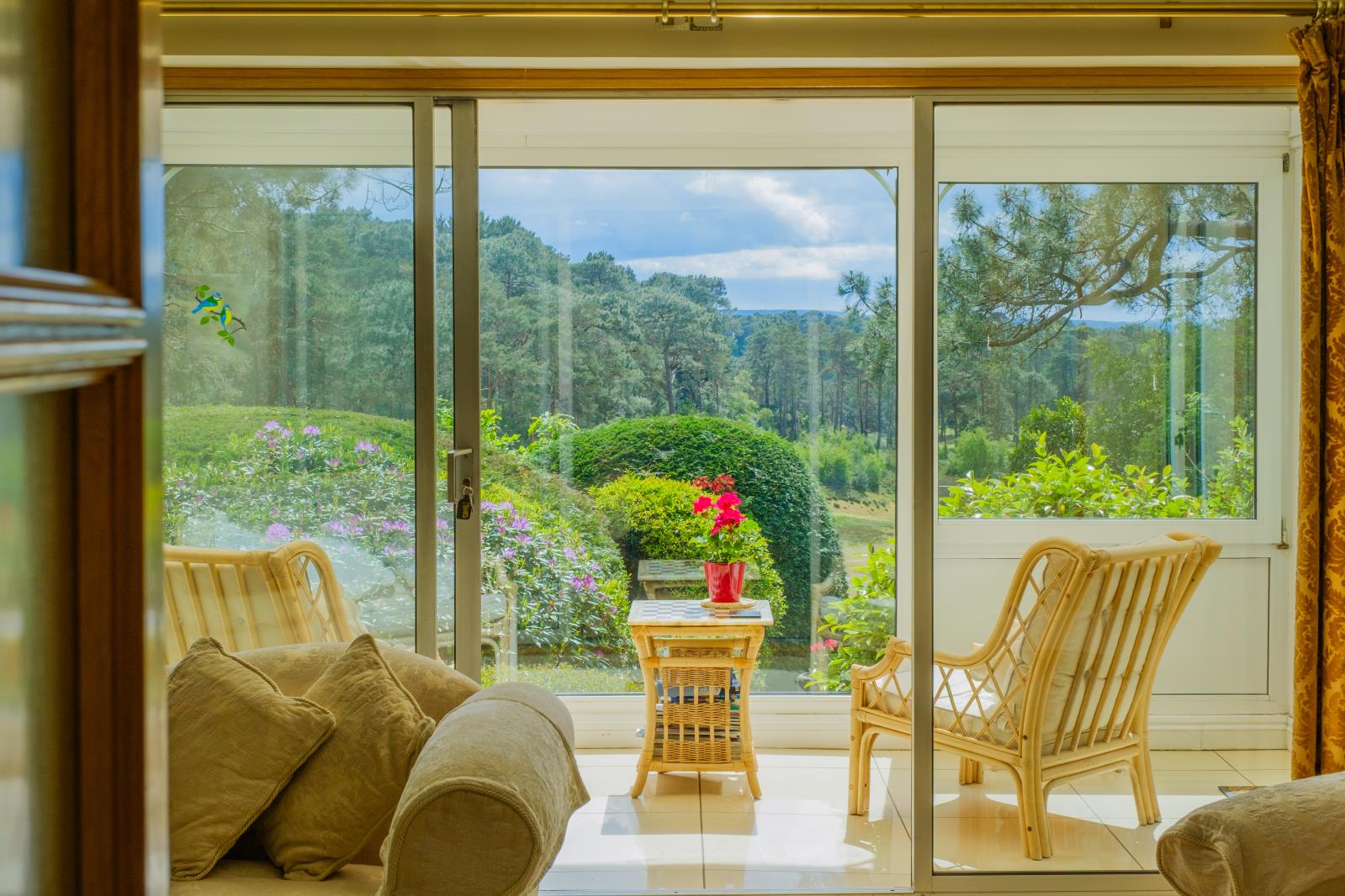 Property Image 3f499646-3a27-4ff4-82ca-8c9e4149886d