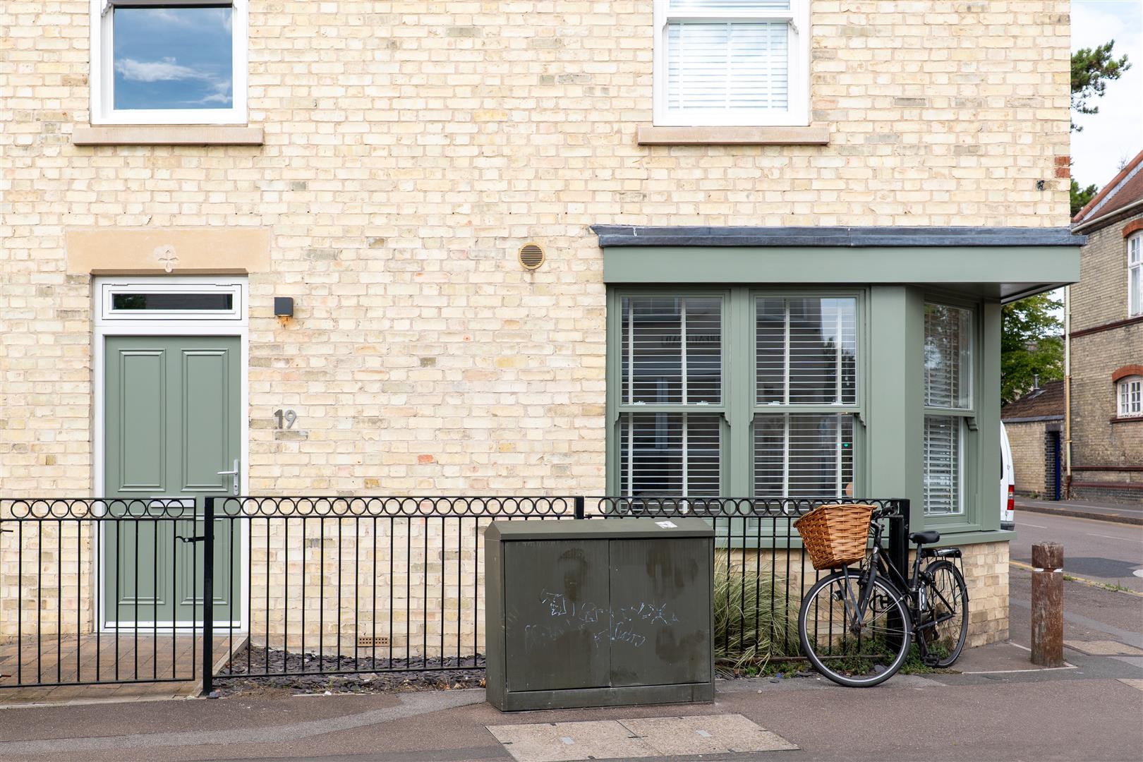 Property Image 3f595fd1-0242-4c91-9e7a-2d74638ac892