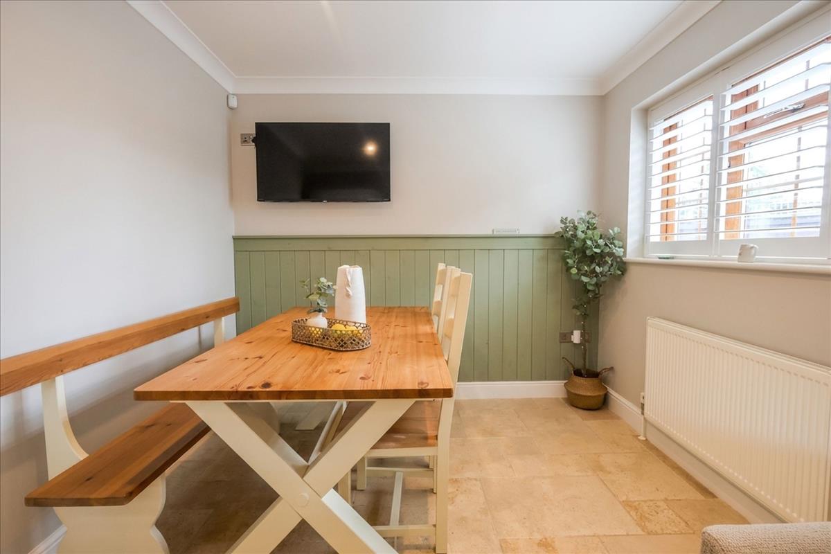 Property Image 3f5f565e-7101-4712-8ada-0b7f709ffe30