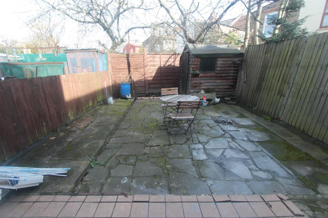 Property Image 3f7fd50c-2064-490c-9c93-34b339e40b70