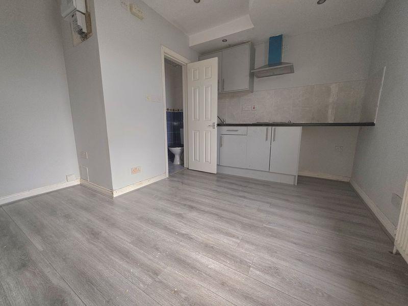 Property Image 3f8bdced-33b5-4f24-951e-2120c156c1c1