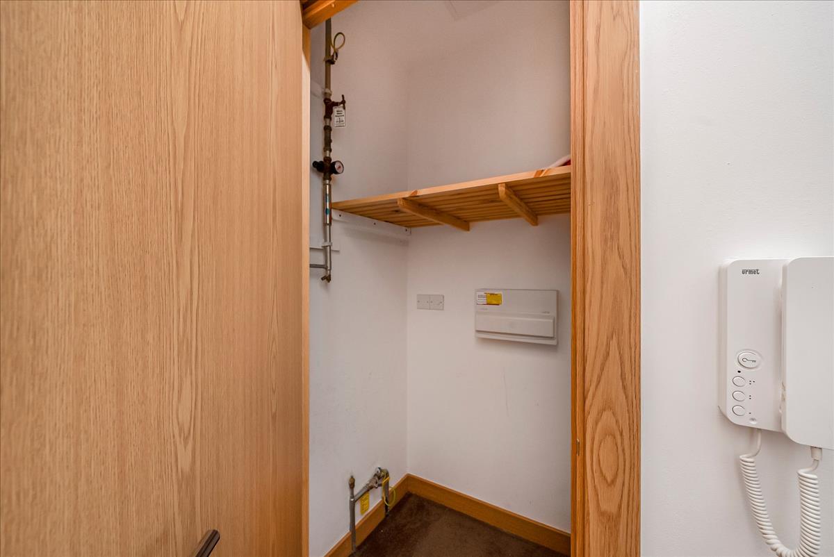Property Image 3f9b041f-a9af-4741-aaf4-ebf733cb58ce