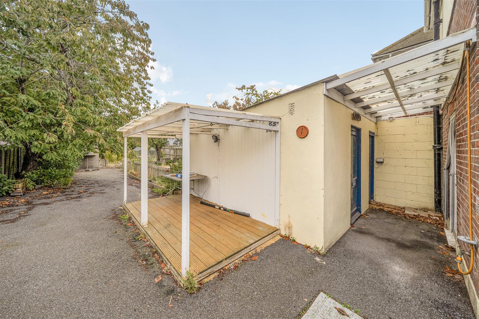 Property Image 3f9bda3c-6964-44fb-b476-0f750189820e
