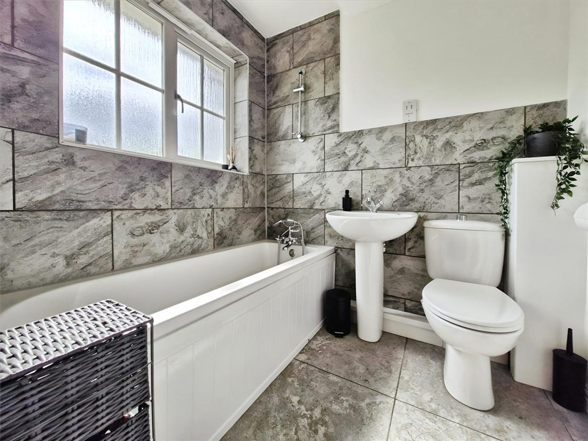 Property Image 3fb8eea8-a345-41dc-be14-271b947dfb5d