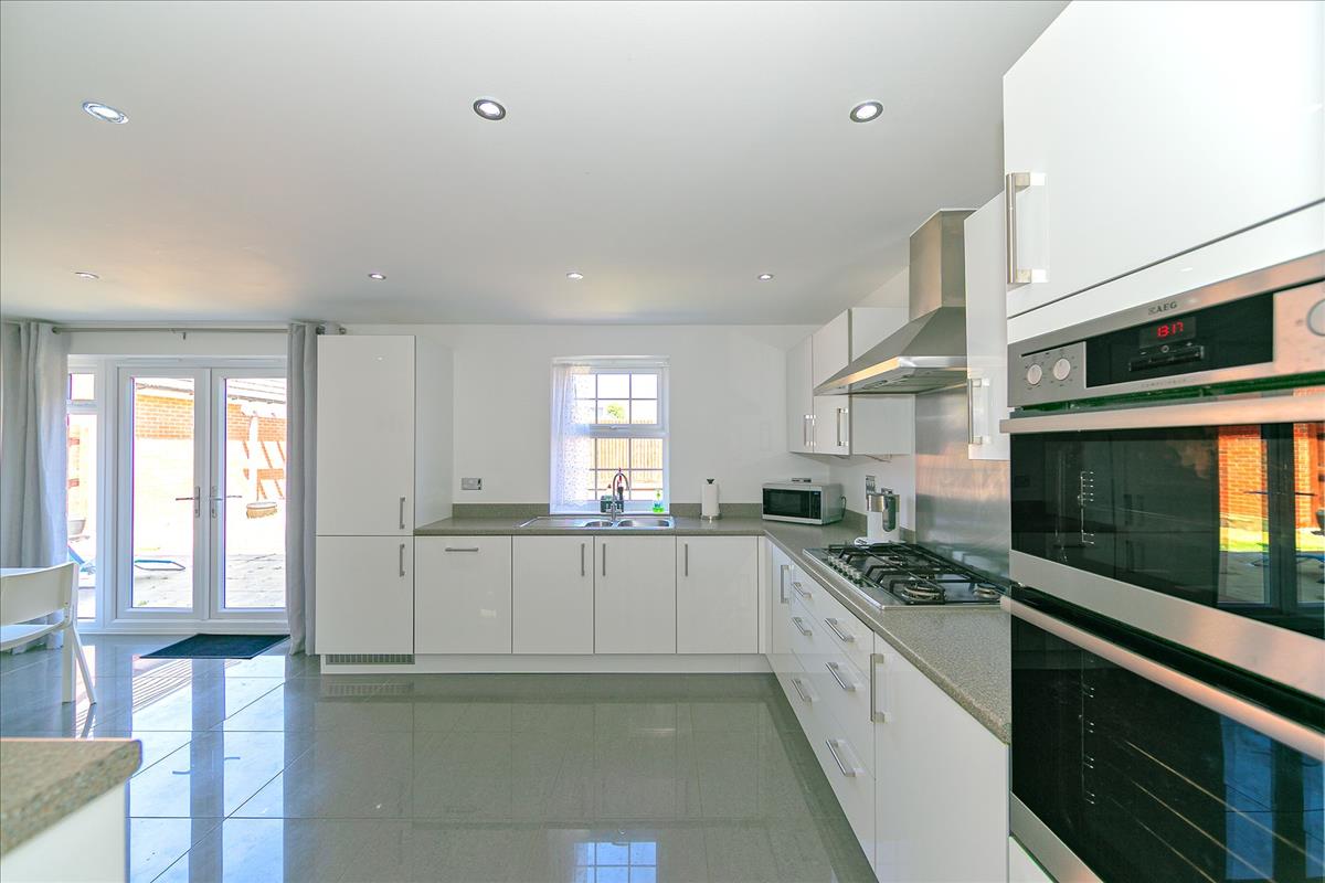 Property Image 3fcff279-8f33-40a6-b3c9-da9c2b3fc4cc
