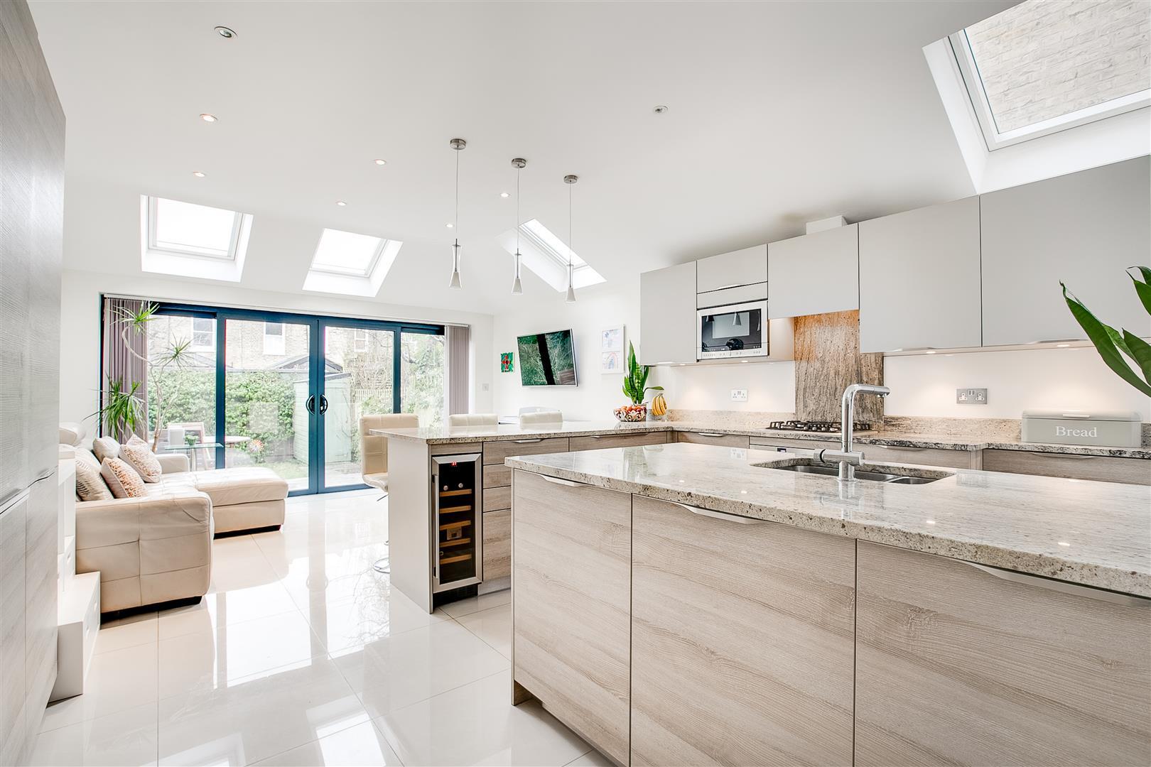 Property Image 3fe98d91-861f-4fae-98cf-25531d2c6521