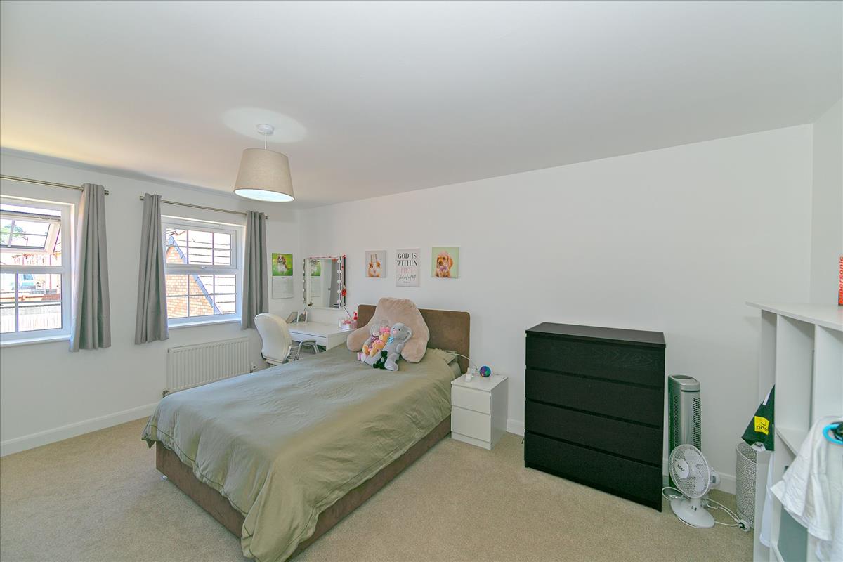 Property Image 3ffa978a-7223-41c5-9d60-f6698660d464