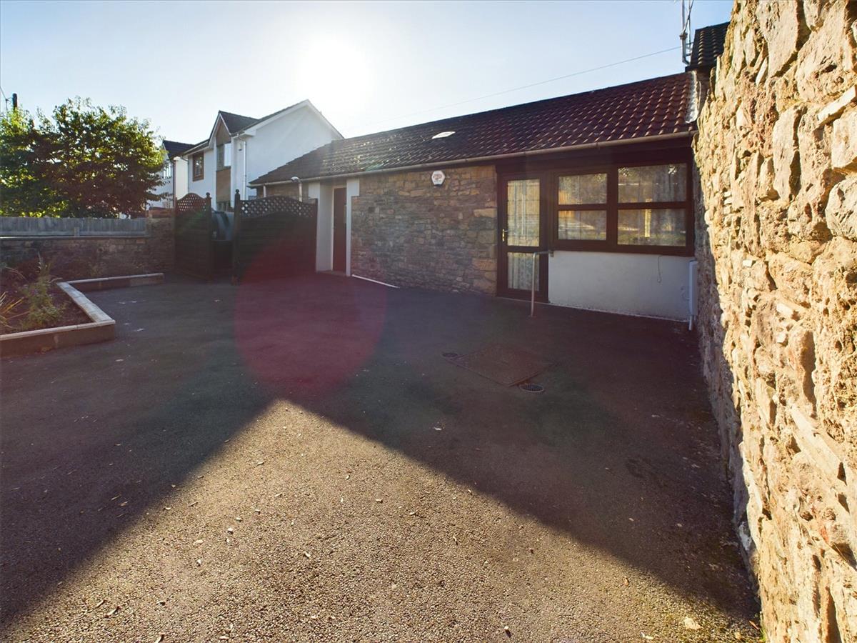 Property Image 4014de87-5b13-4f75-9b63-5ac1853ab621