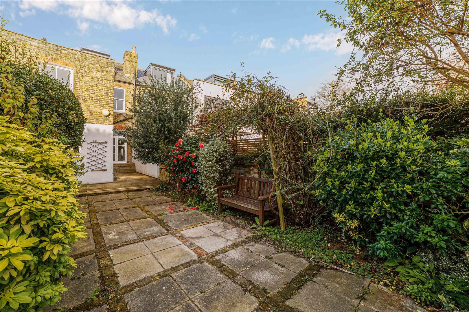 Property Image 401e8c0c-e2e1-4a30-8387-a403591bc0dc