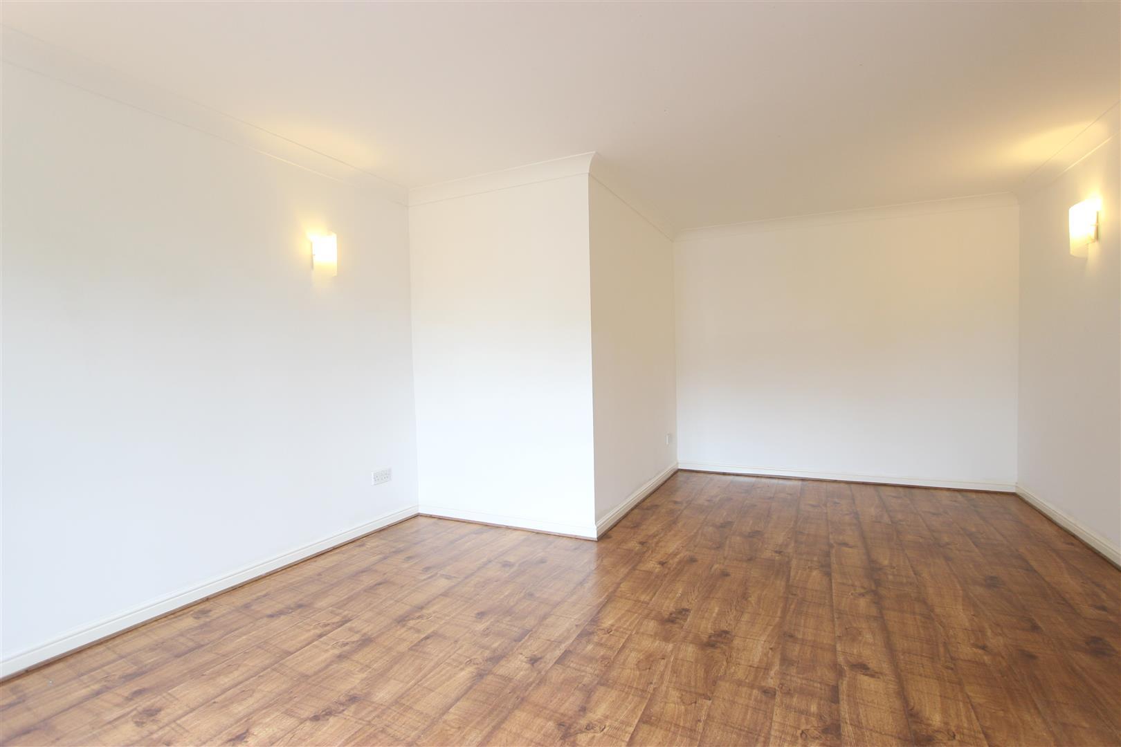 Property Image 402a0fc3-bca0-475f-91e3-c3078c366f3d