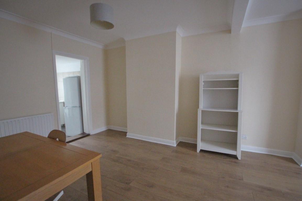 Property Image 4030fe51-2108-41a0-8409-fac34eabdec2