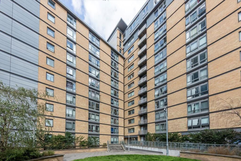 Property Image 4038d387-d1ba-42fc-b5e8-8bd756ebbba5