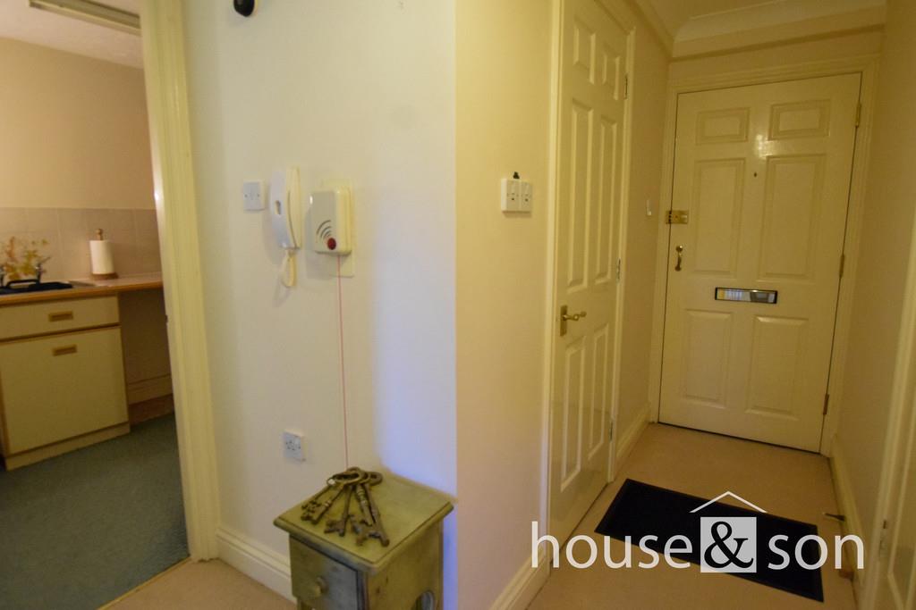 Property Image 40399648-8f69-4afb-b3a5-f3afc043d81b