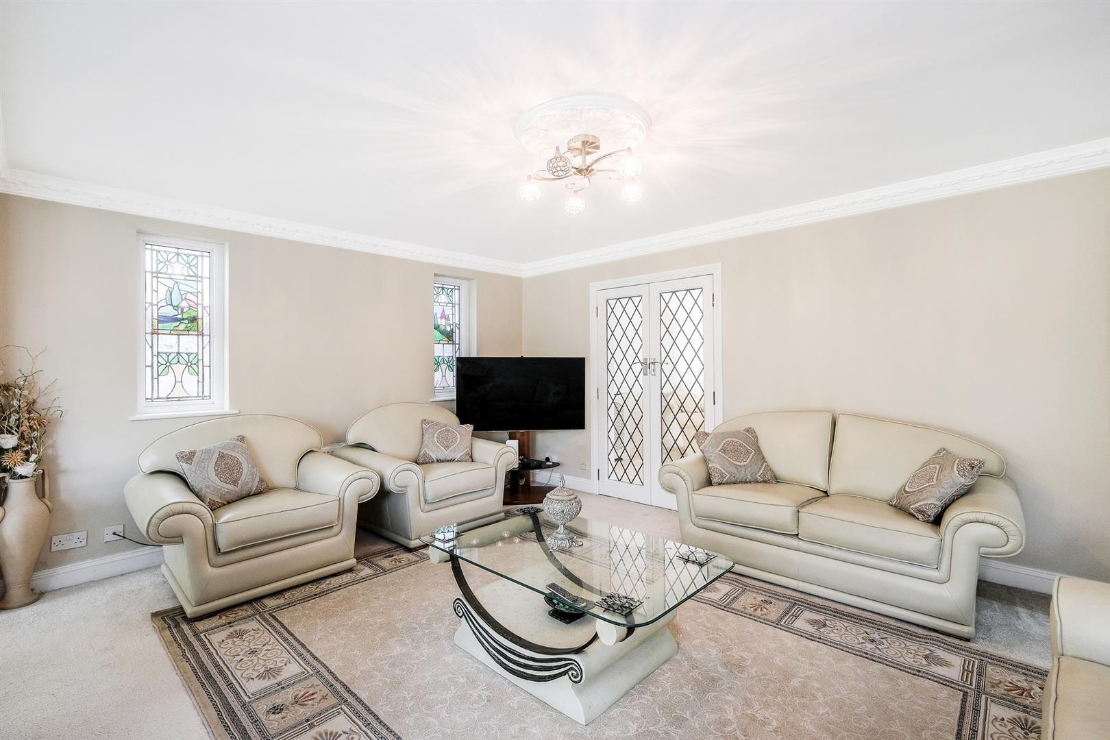 Property Image 405c73b8-48d9-421c-a074-516b9e57b7b8