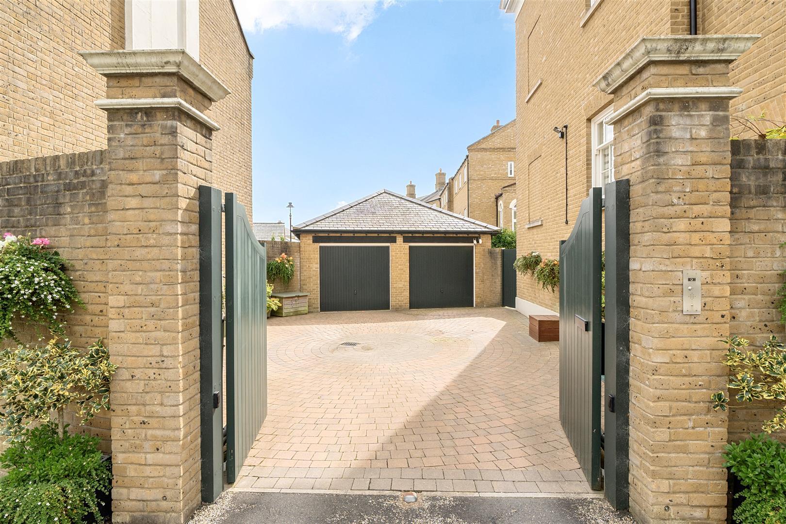 Property Image 40618450-7eb2-4af6-8dbc-ba73199d6420