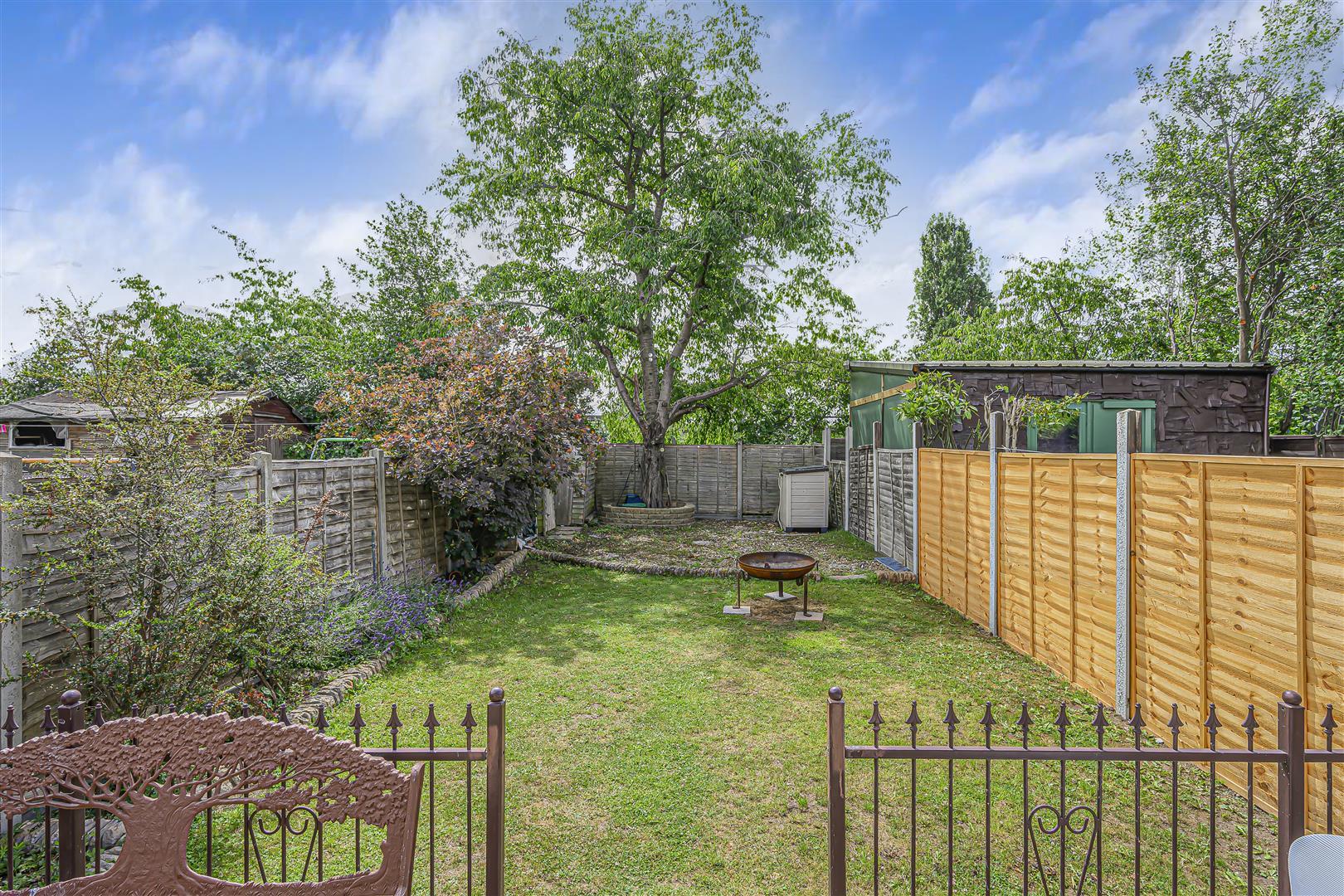 Property Image 4073fe31-8c4a-4c34-bae2-79064ef0cba4