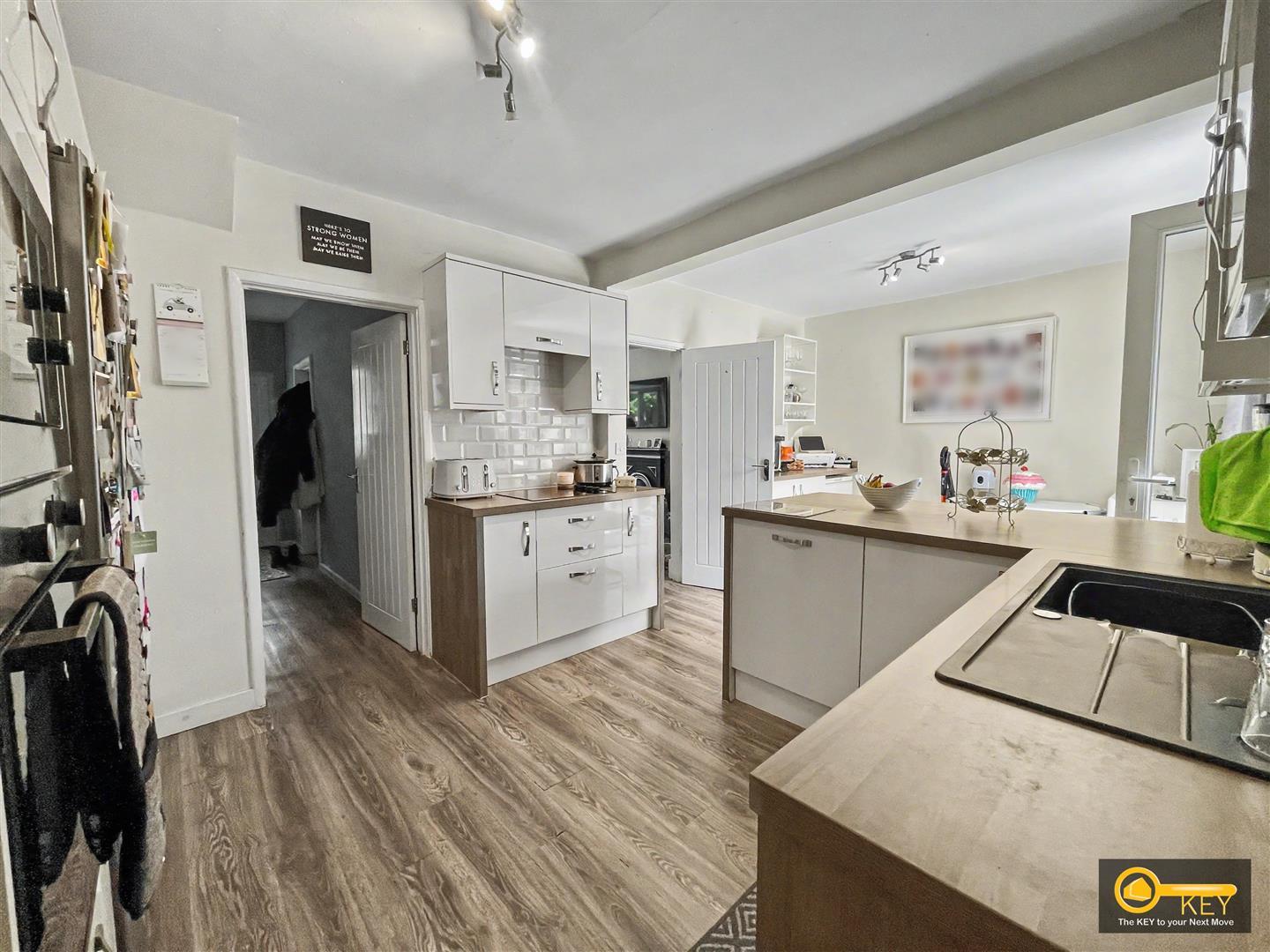 Property Image 40881ebe-b5e4-45ad-b087-6c886fa2b893