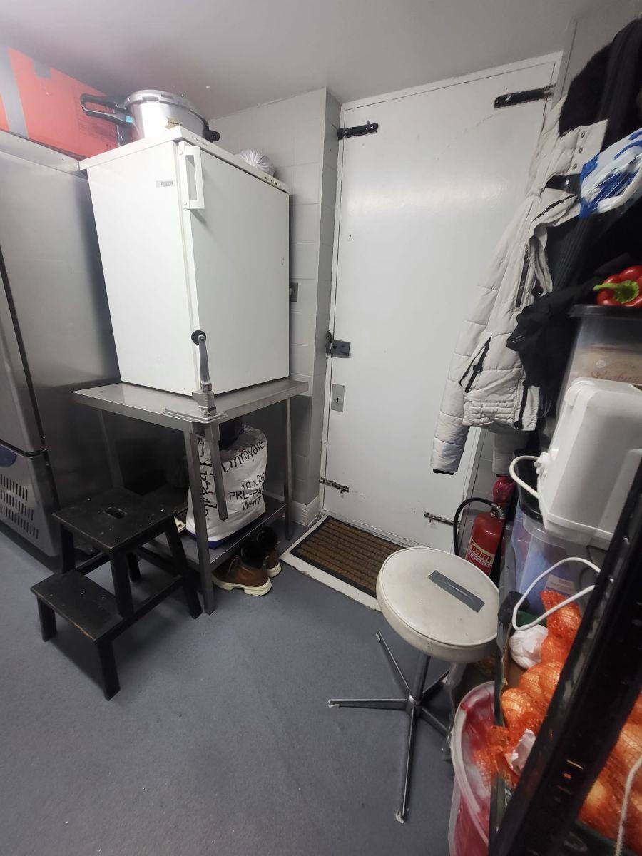 Property Image 40a32973-1e79-4308-8086-97155b653e6d