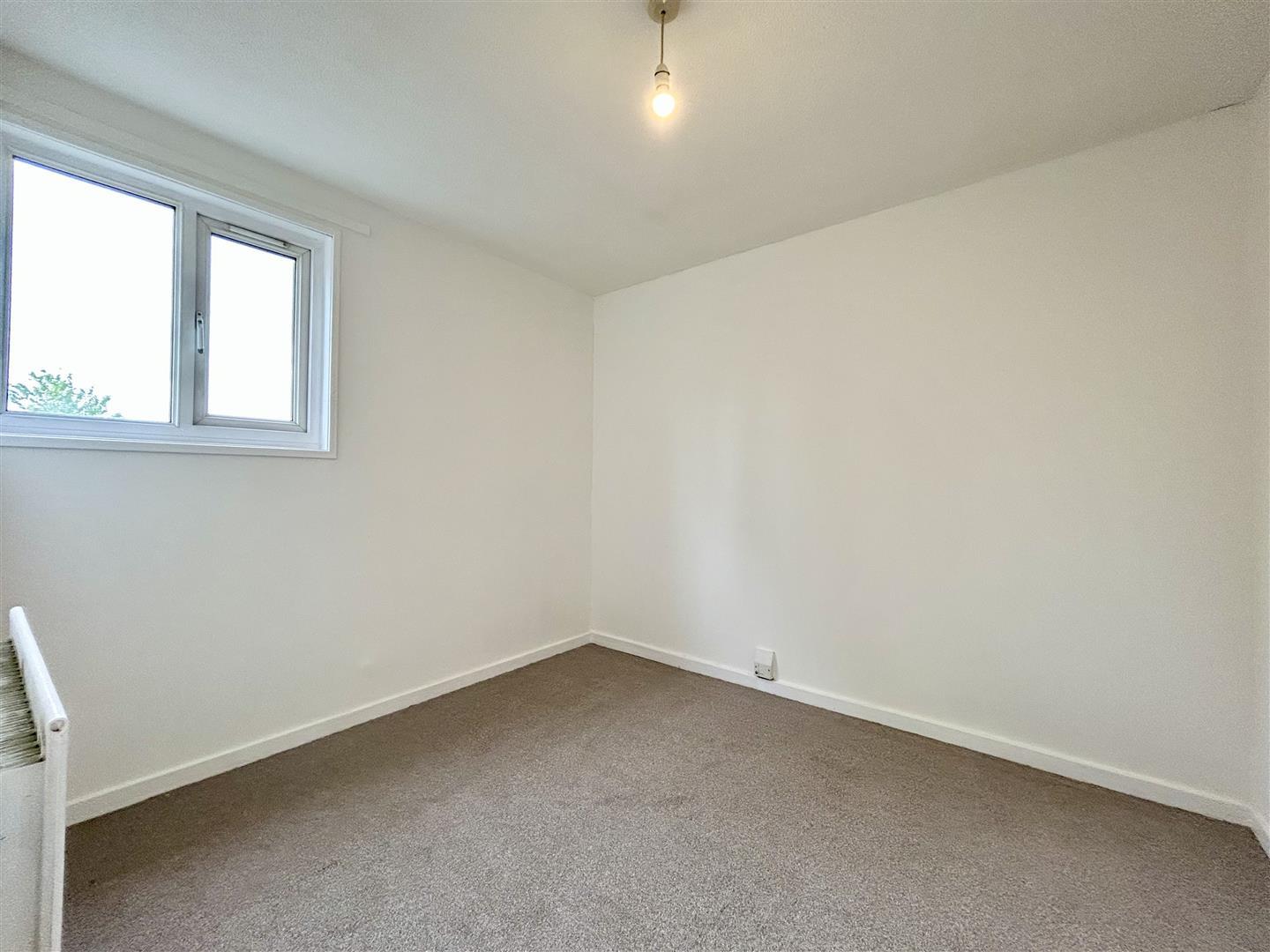 Property Image 40aa73cc-7f9d-4206-beba-d3f8879fa1af