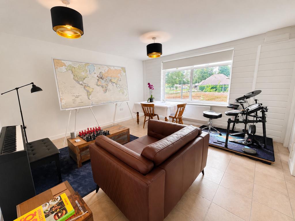 Property Image 40d935d1-e423-41b8-940b-b85abde198b7