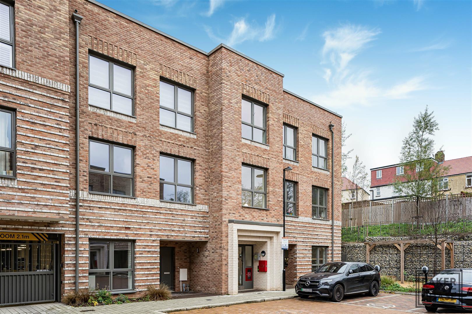 Property Image 40e0e07d-aabb-44fc-aa8d-a04f60b395cf