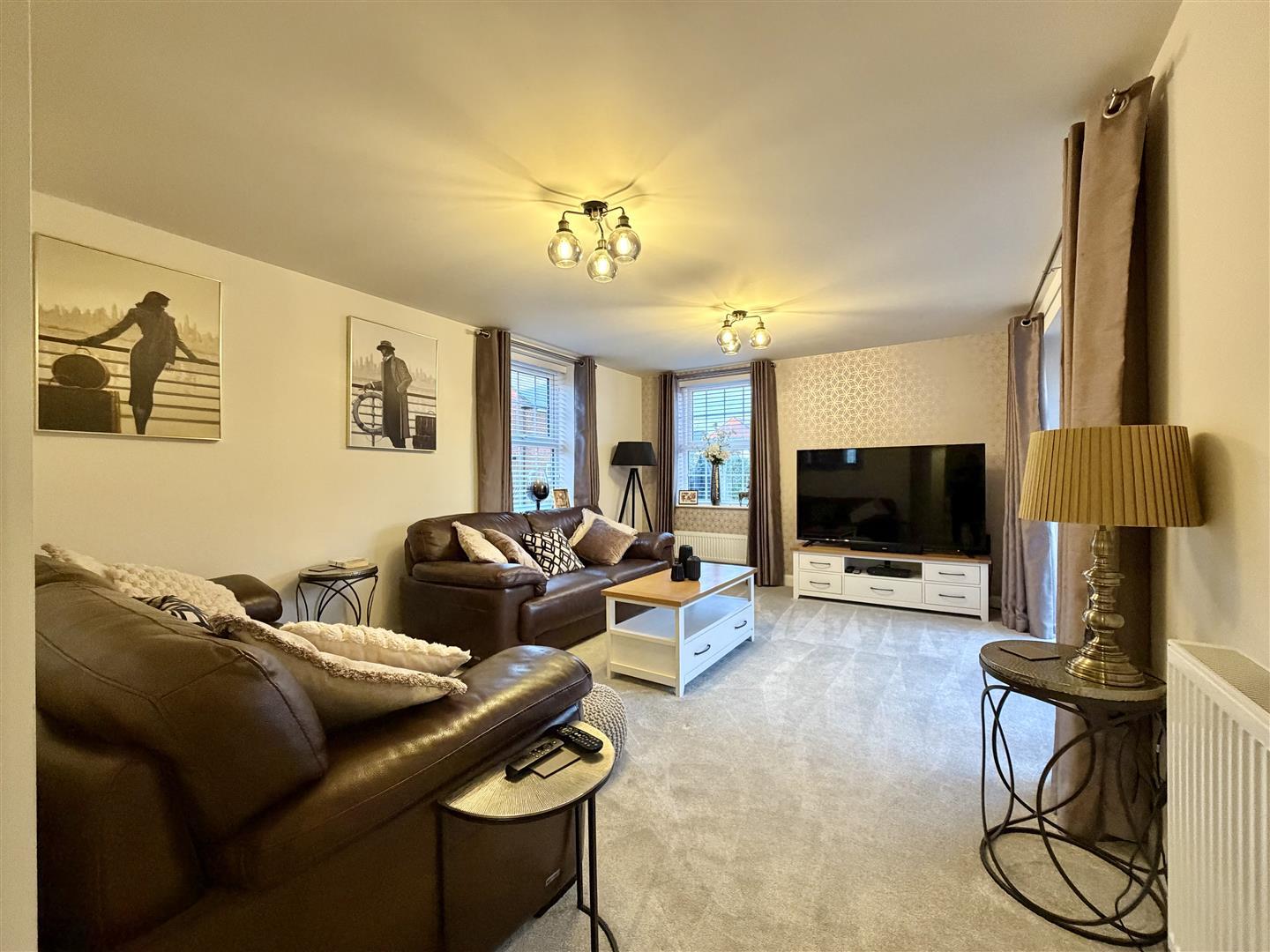 Property Image 40fd091e-aff9-497c-ba80-f256a31d7fef