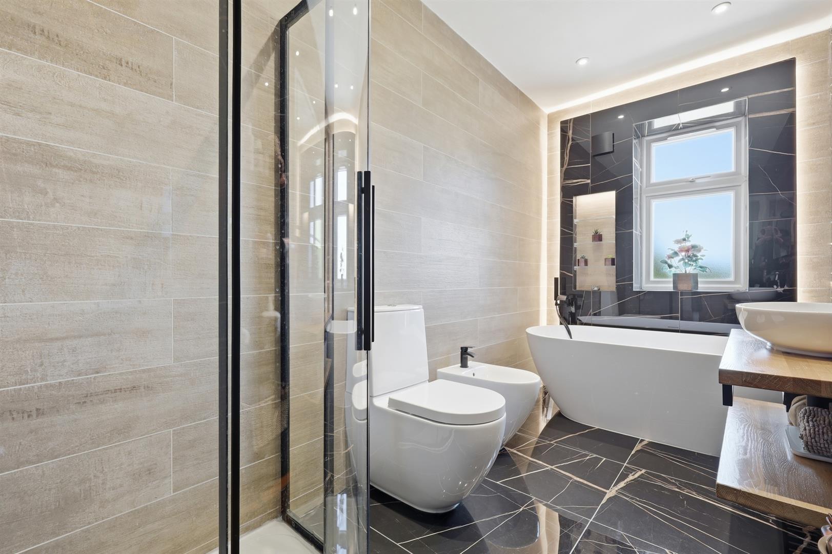 Property Image 413dc93f-b959-451c-a567-75507759637e