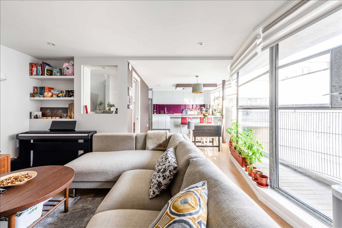 Mews house, triplex apartment for sale, Angel, N1