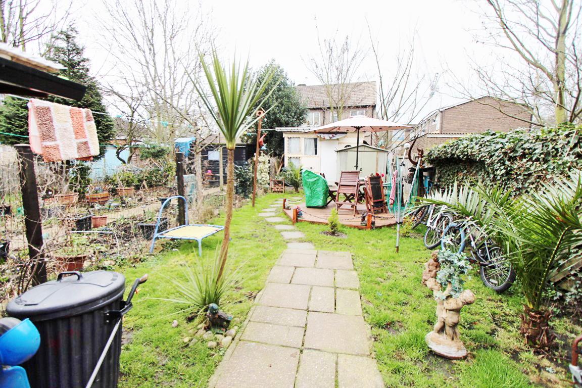 Property Image 417963a4-9066-442c-9786-35aa76e73c66