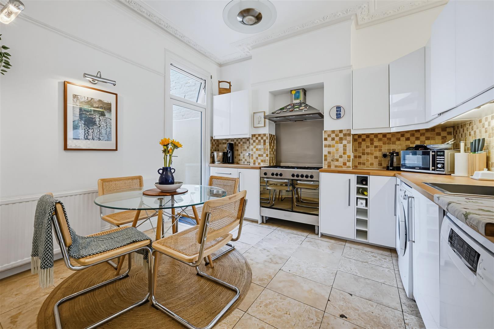 Property Image 418f96f6-8cad-41de-8239-084b81573dd4