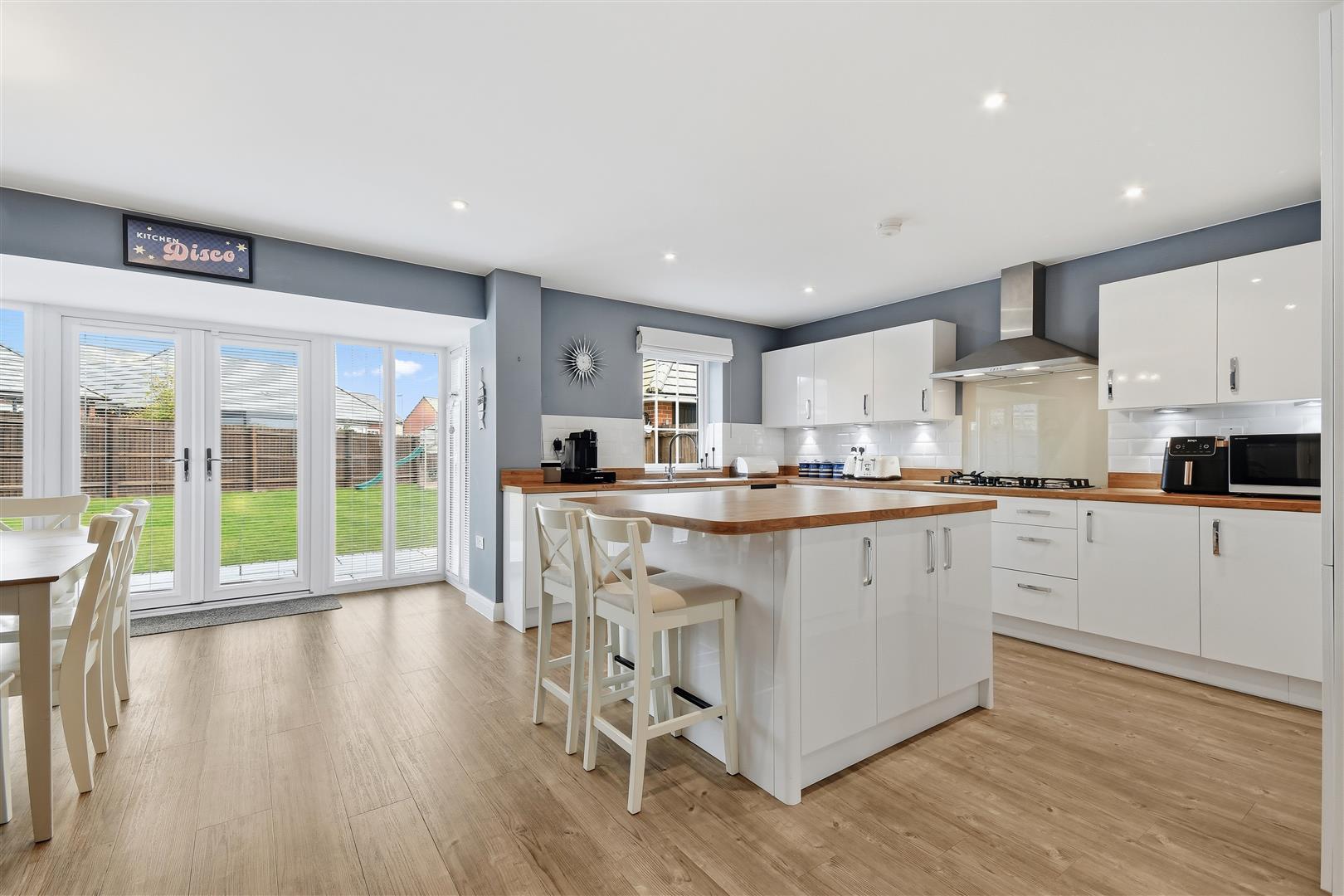 Property Image 41a3874b-6e52-48fe-8795-93268ea8b4e7