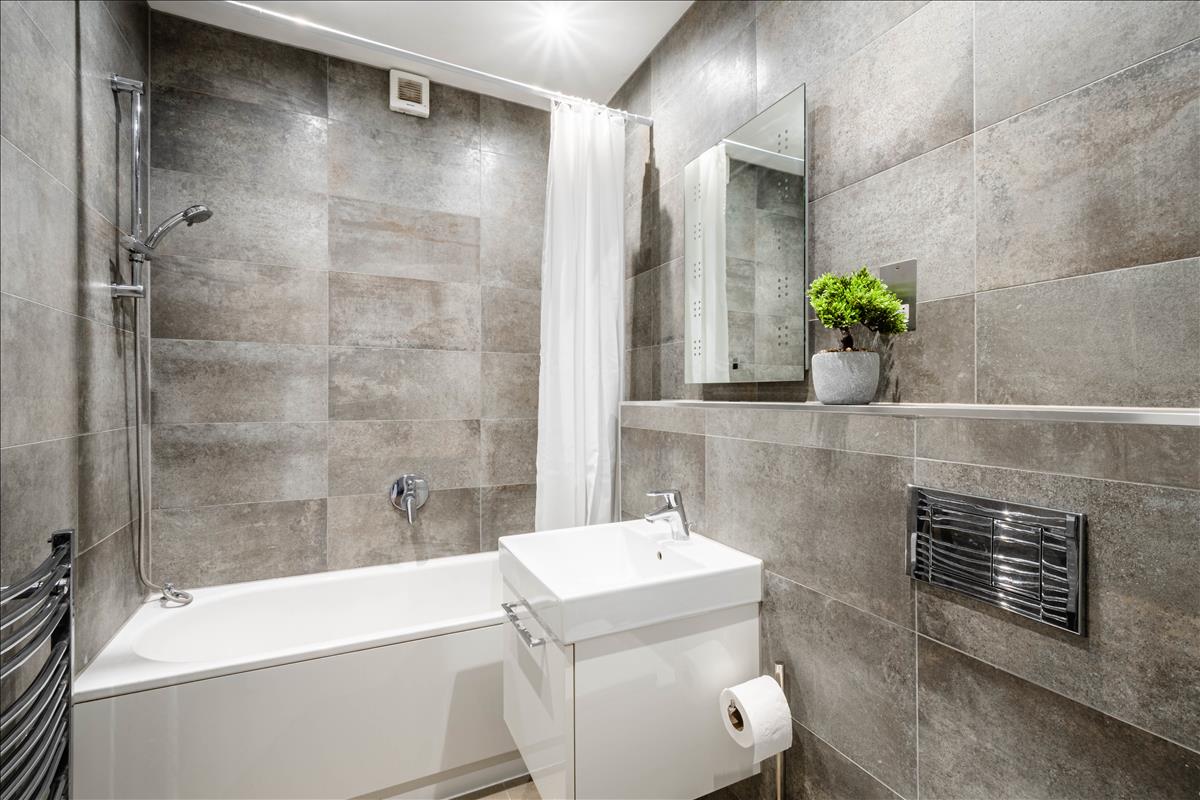 Property Image 4205ef5c-60f1-4af0-a66b-dd19433db232