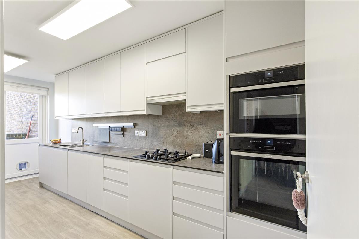 Property Image 4225f540-0797-4bb5-85fd-706c83e88a3b